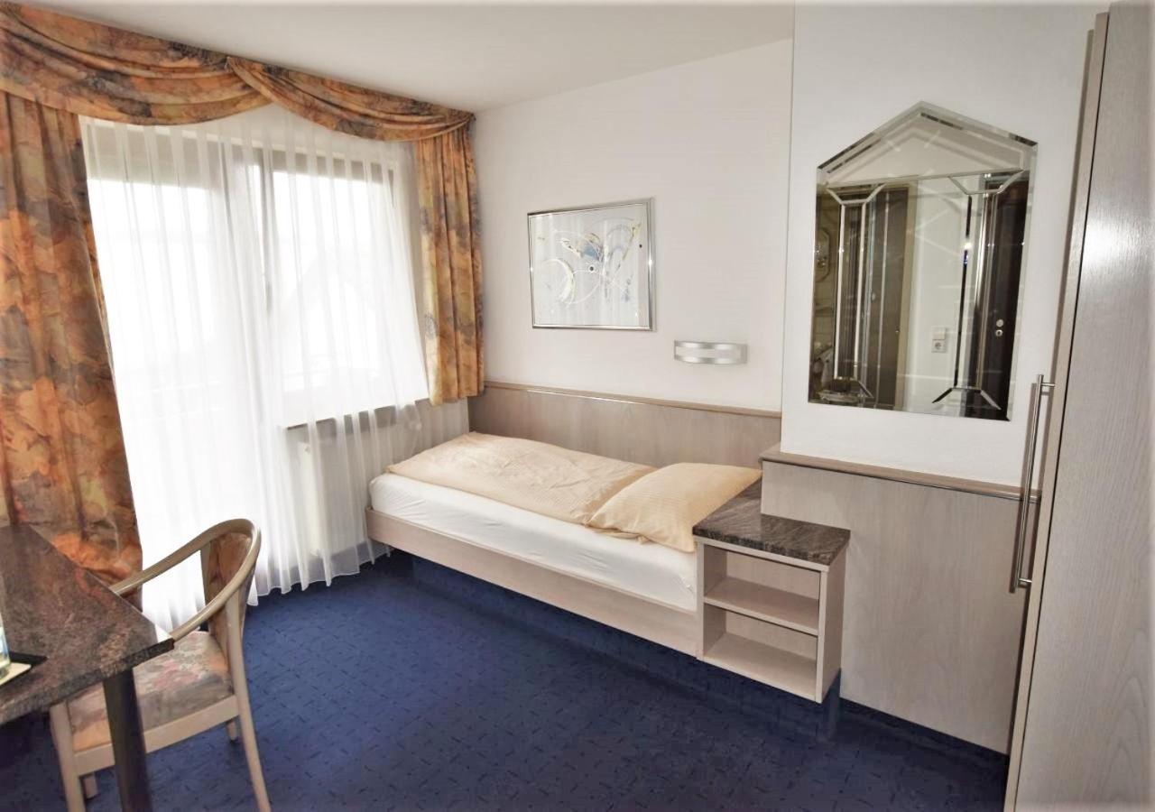 Hotel Alena - Kontaktlos Check-In フィルダーシュタット エクステリア 写真