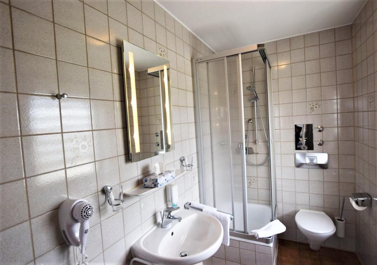 Hotel Alena - Kontaktlos Check-In フィルダーシュタット エクステリア 写真