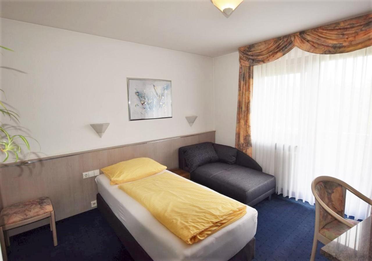 Hotel Alena - Kontaktlos Check-In フィルダーシュタット エクステリア 写真