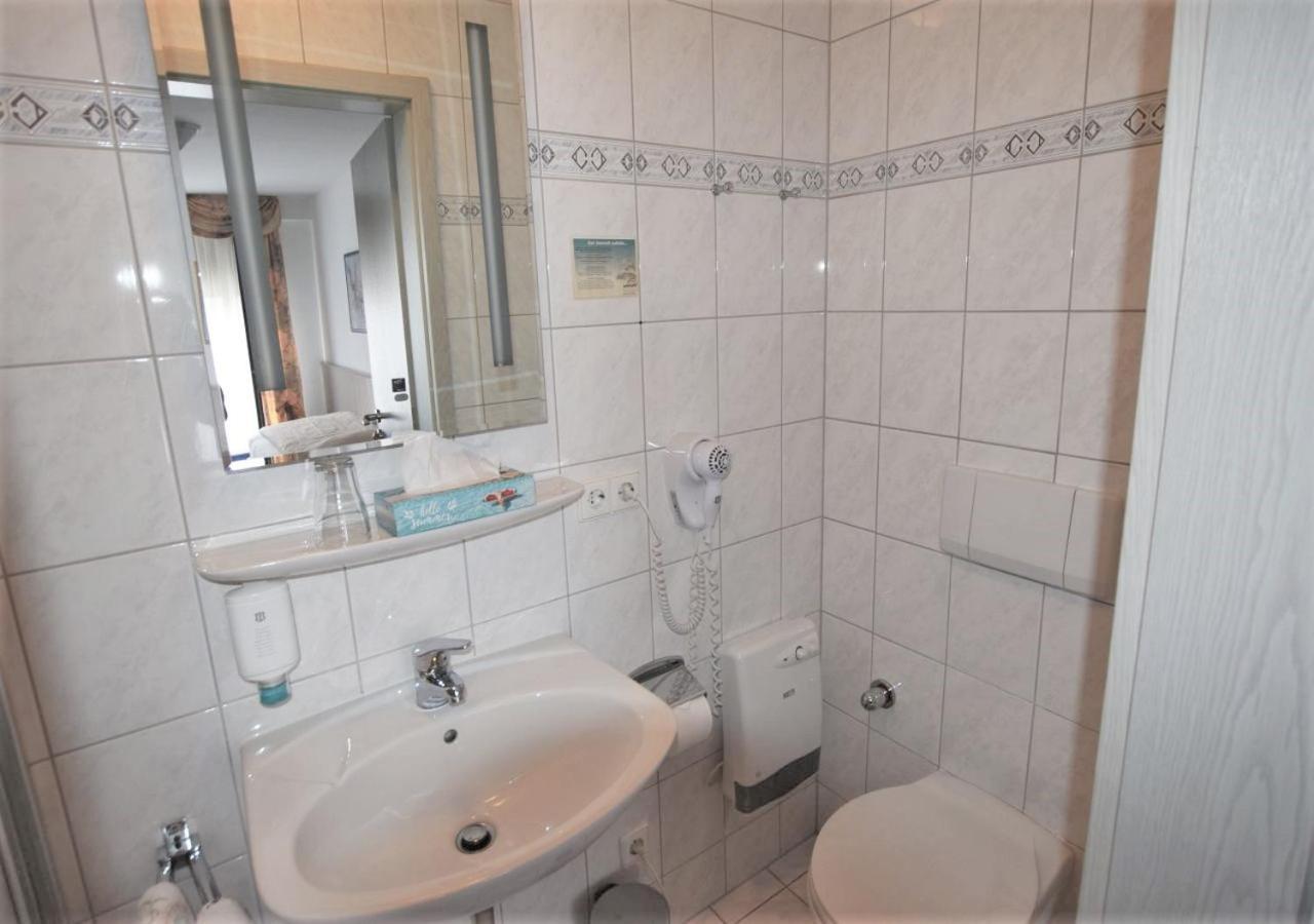 Hotel Alena - Kontaktlos Check-In フィルダーシュタット エクステリア 写真