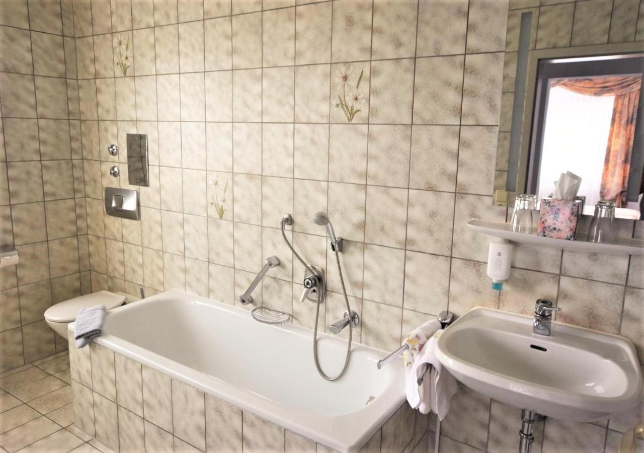 Hotel Alena - Kontaktlos Check-In フィルダーシュタット エクステリア 写真