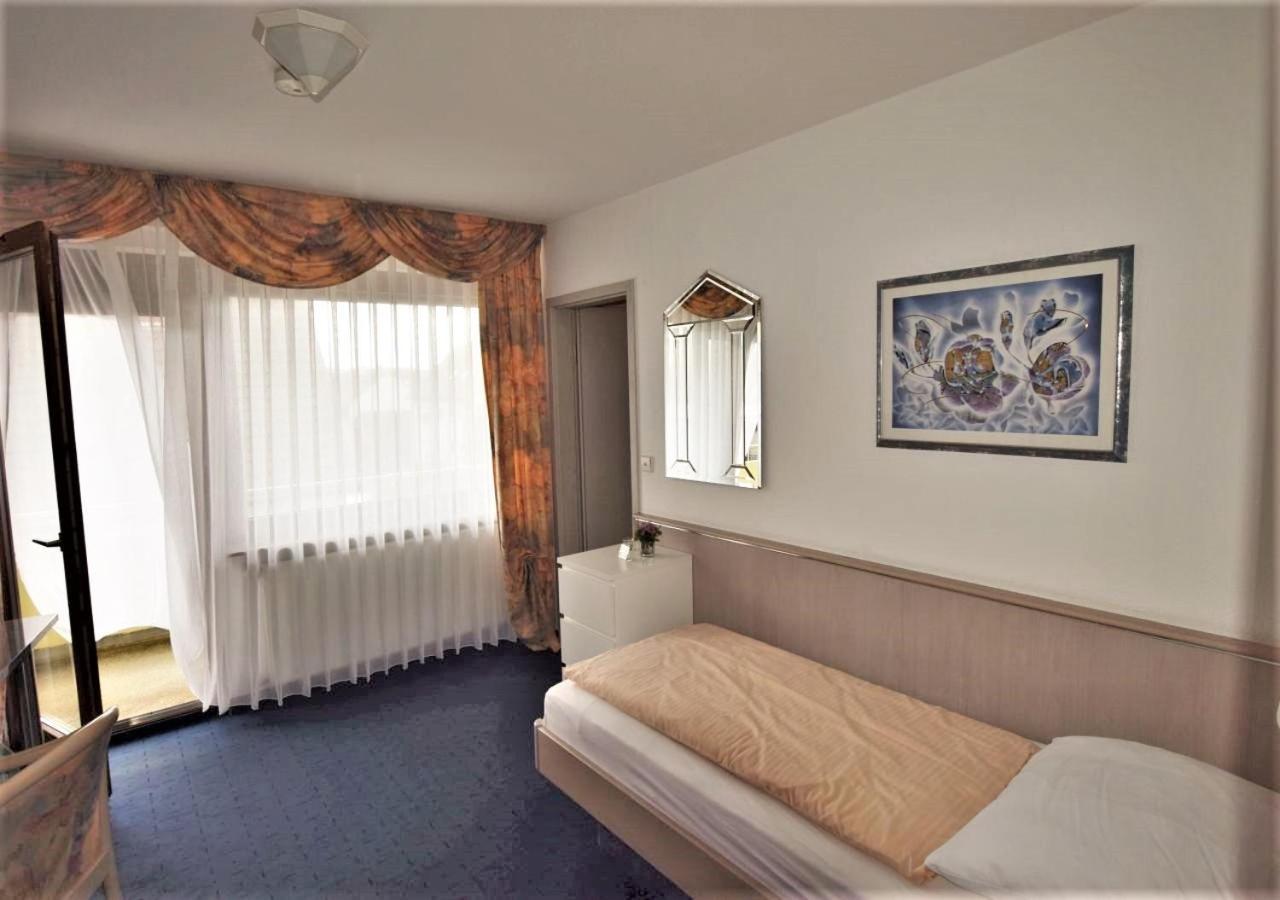 Hotel Alena - Kontaktlos Check-In フィルダーシュタット エクステリア 写真