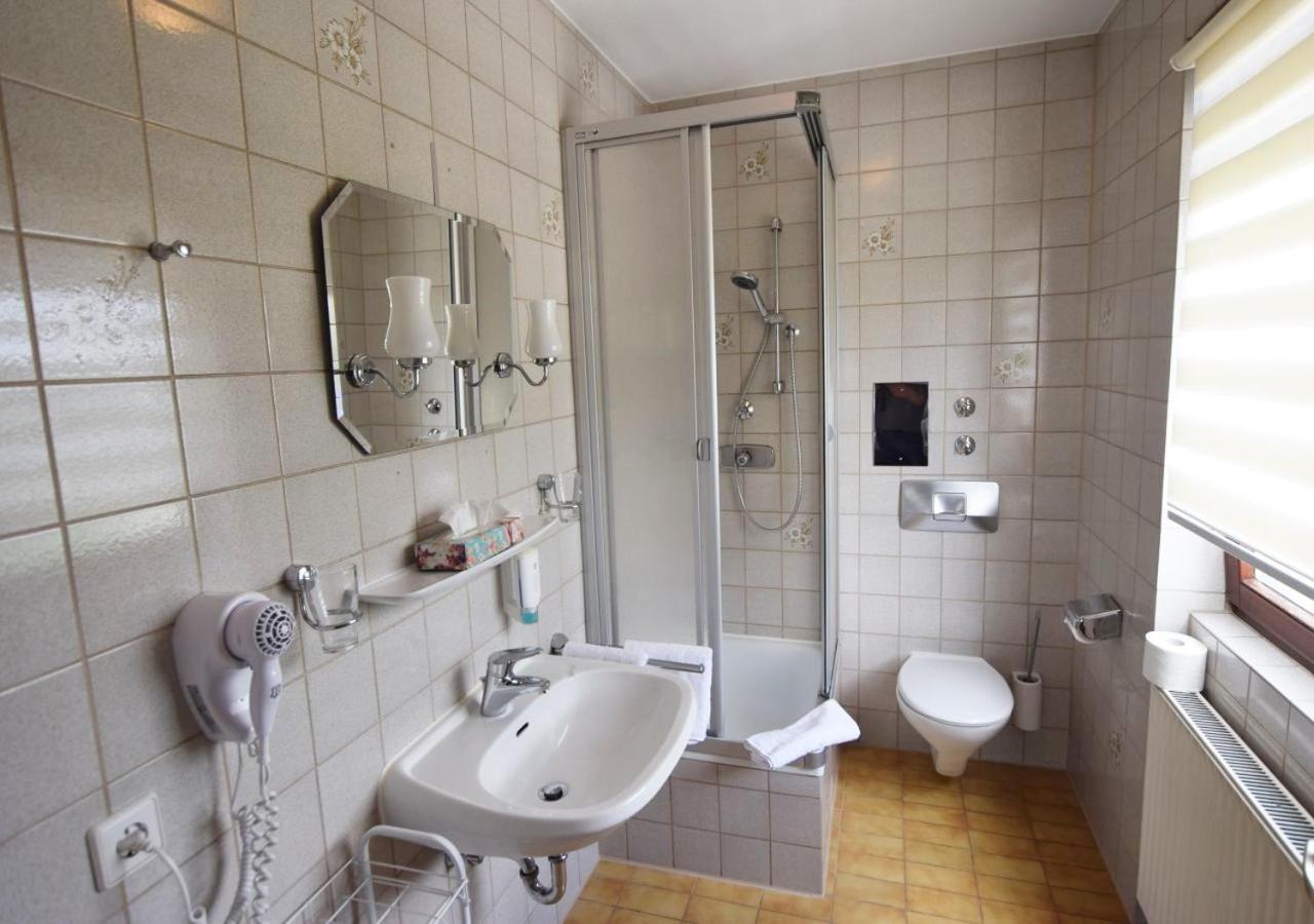 Hotel Alena - Kontaktlos Check-In フィルダーシュタット エクステリア 写真